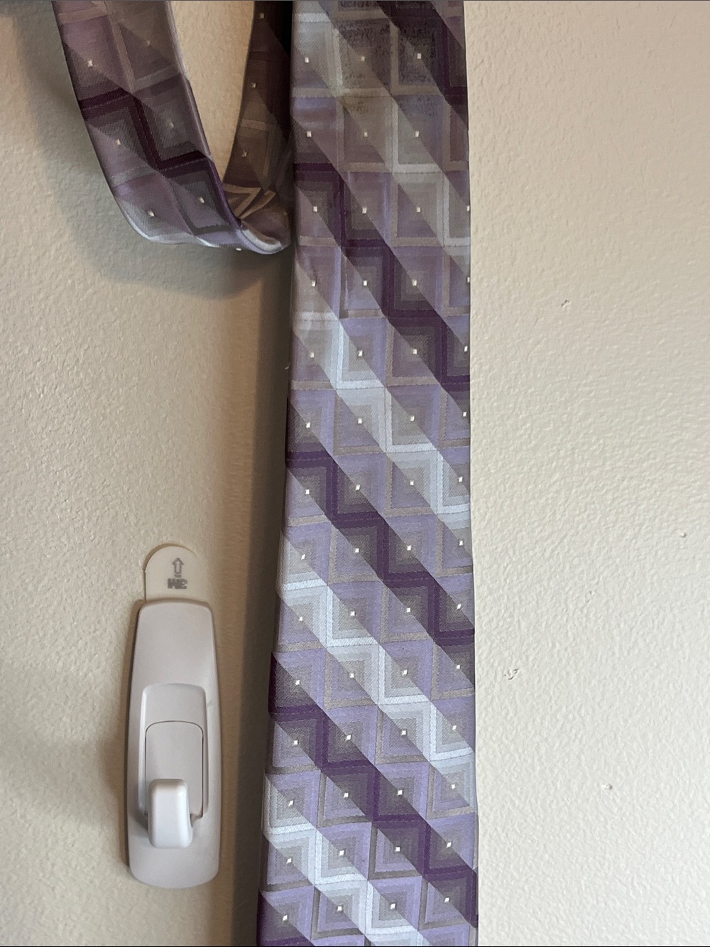 Van Heusen Lavender and Silver Geometric Silk Tie Chevron Geometric Pattern - Picture 8 of 10